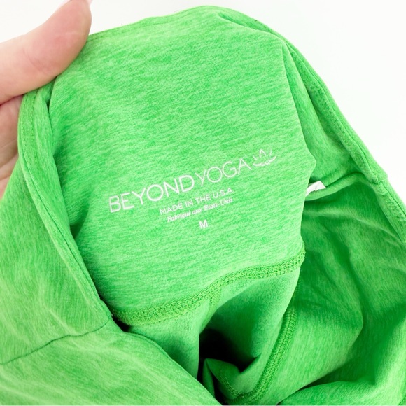 Beyond Yoga At Your Leisure Crossover Waist Bike Leggings M Honeydew Green - Picture 7 of 9